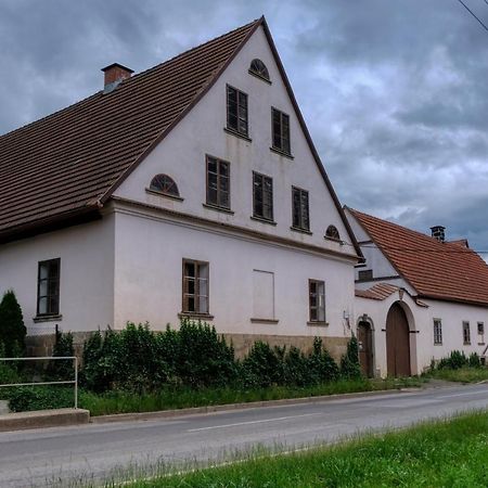 Apartmany V Broumovskem Statku Экстерьер фото