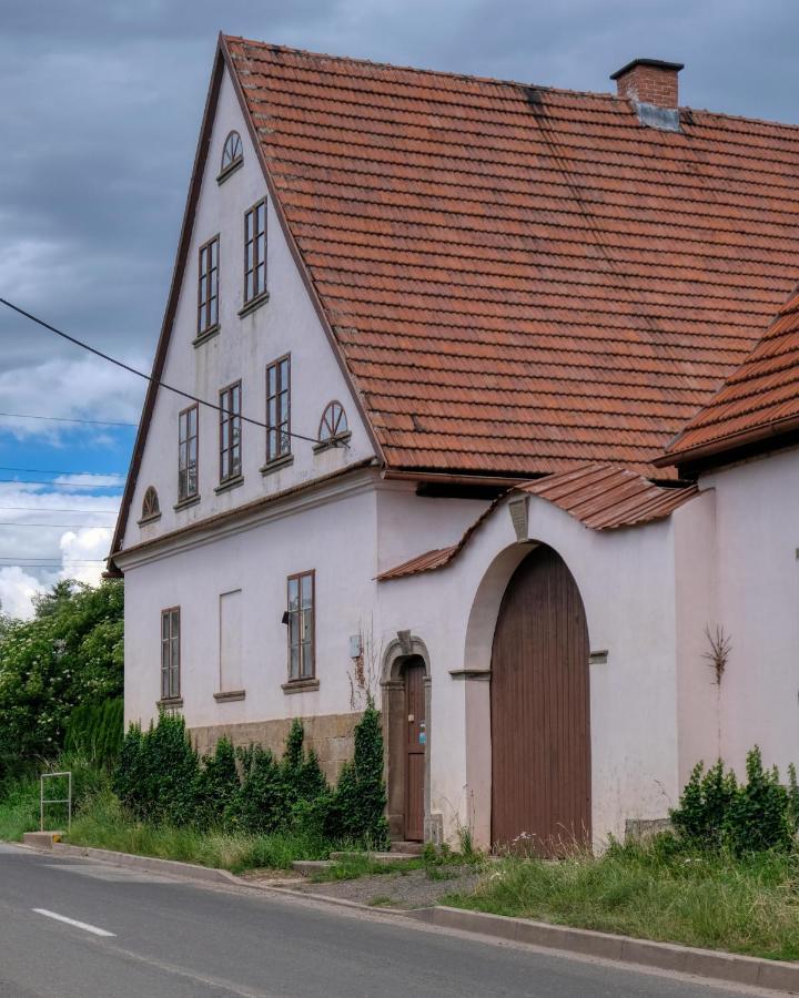 Apartmany V Broumovskem Statku Экстерьер фото