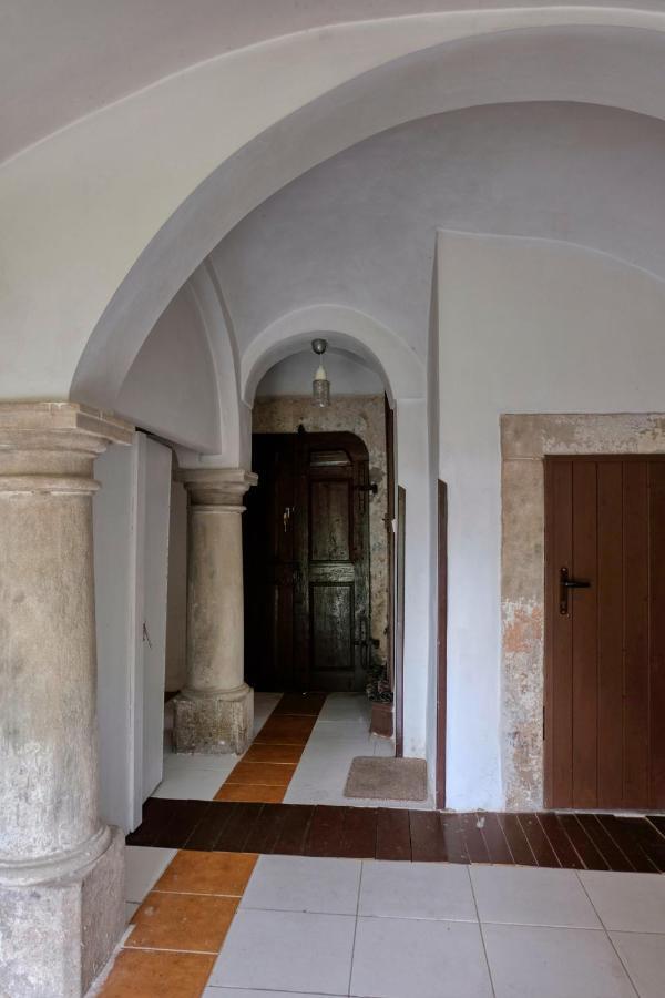 Apartmany V Broumovskem Statku Экстерьер фото