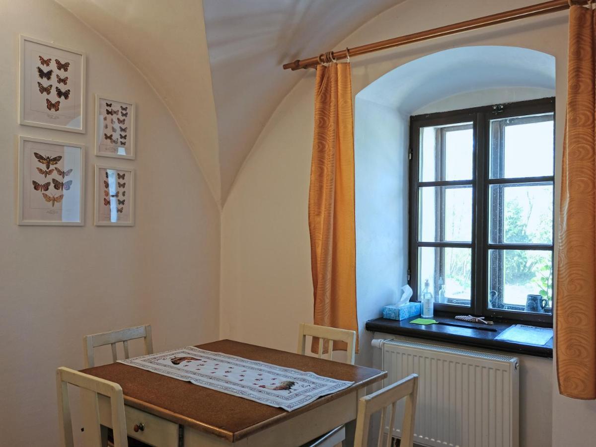 Apartmany V Broumovskem Statku Экстерьер фото