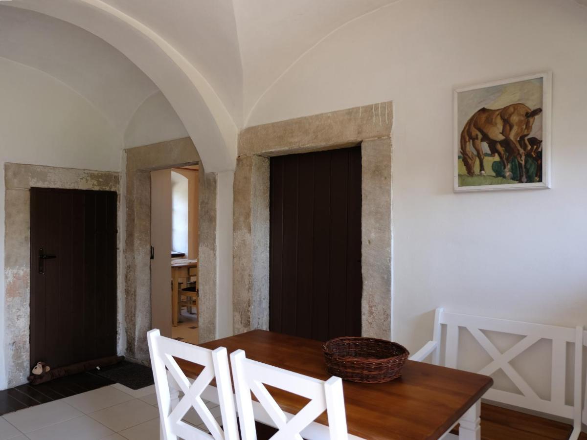 Apartmany V Broumovskem Statku Экстерьер фото